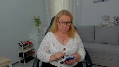 FrauMartha online show from July 17, 12:29 pm