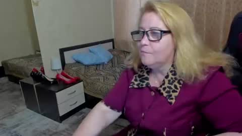 FrauMartha online show from June 13, 2:38 pm