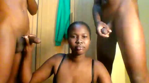 freakyg292511 online show from February 27, 4:49 am