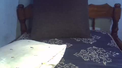 FreakyTrixie online show from May 14, 2:43 am