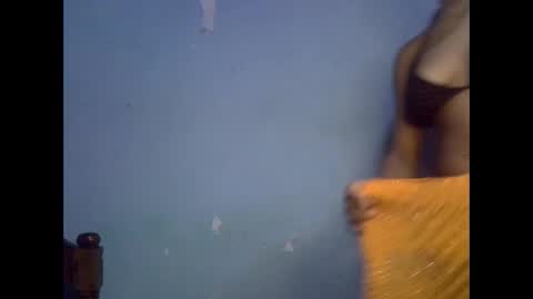 FreakyTrixie online show from May 19, 3:13 am