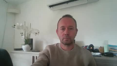 fredodu41 online show from May 16, 10:47 am