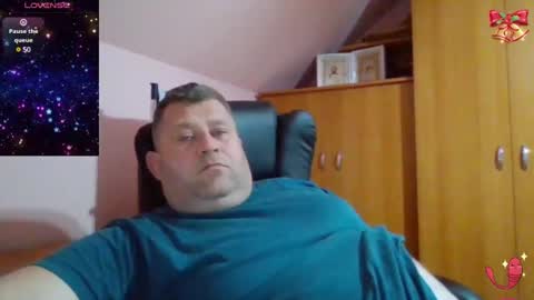 freeboy80180 online show from March 1, 6:43 pm