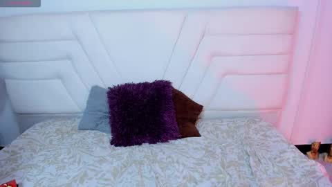 fresitalove01 online show from February 21, 1:25 pm