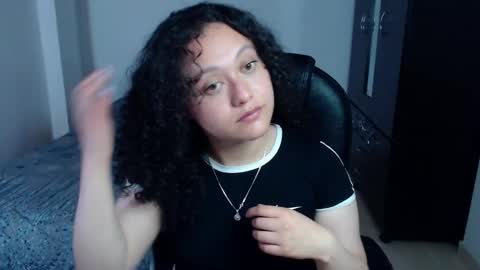 Louise  online show from December 4, 5:43 am