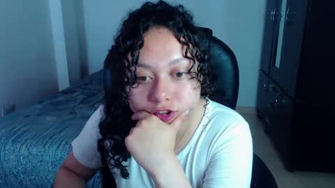 Louise  online show from December 30, 3:03 am