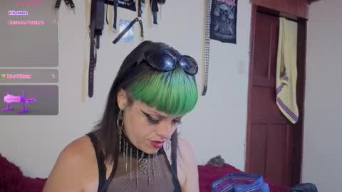 freyaa_sorceress online show from November 22, 1:15 am