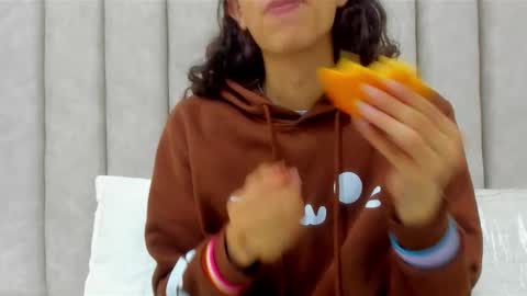 FREYA online show from December 3, 1:56 pm