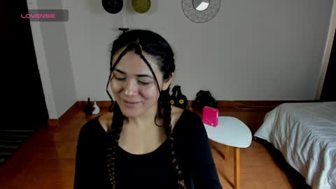 freyarouge online show from April 25, 2:36 pm