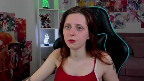 FreyaVey online show from March 13, 5:27 pm