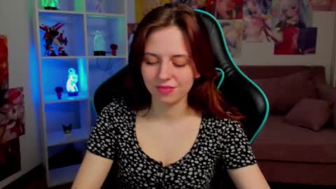 FreyaVey online show from March 5, 7:28 am