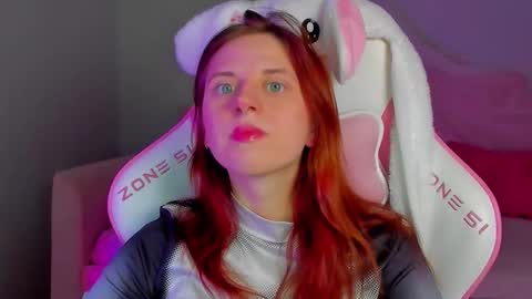 FreyaVey online show from February 26, 6:17 am