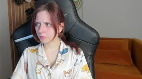 FreyaVey online show from March 18, 5:30 pm