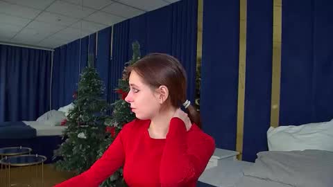 FreyaVey online show from December 20, 6:42 am