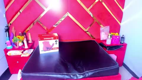 freyja_naugthy online show from July 21, 1:35 pm