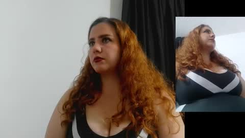 freyjaSeidhr online show from March 17, 3:33 am