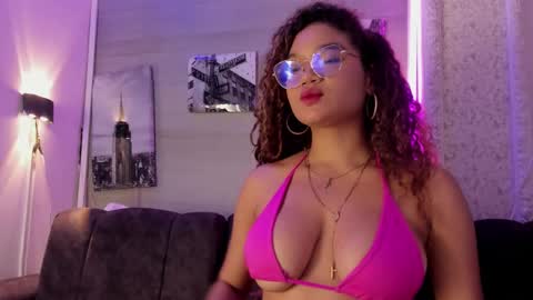 Frezzita online show from November 22, 9:35 pm