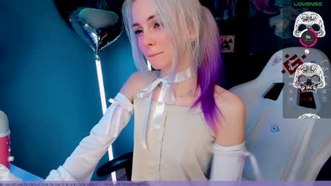 Snapshot of frida_fortune chatting on January 24, 2:30 pm Frida A boost to fortune for the one who gives a thumbs up and a bonus lucky for those who support me by joining the fanclub online show from January 24, 2:30 pm