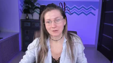 Frida Tander online show from March 10, 3:20 pm