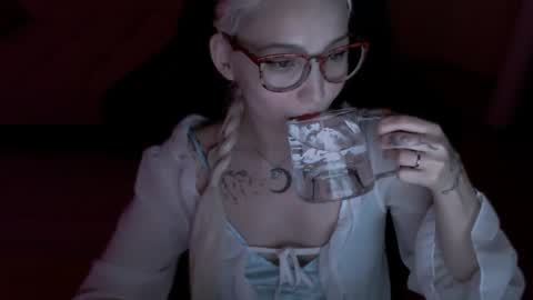 Lilith online show from June 15, 6:22 pm