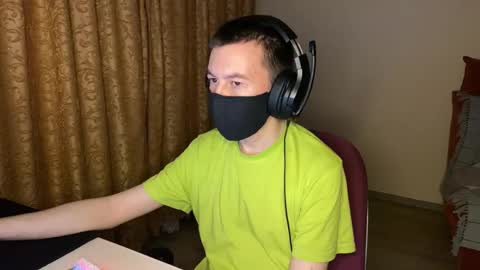 froztai online show from December 3, 3:45 pm