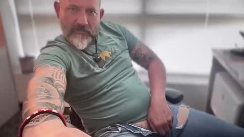 fuckadilf online show from April 29, 7:19 pm