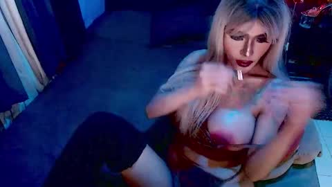 QUEEN OF COMMAND and CUMDUNGEON9 online show from September 18, 5:17 pm