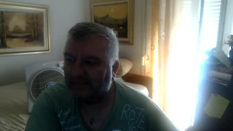fukingcrazy online show from June 22, 9:17 am