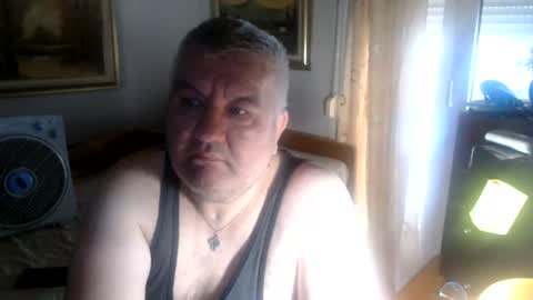 fukingcrazy online show from June 15, 7:55 am