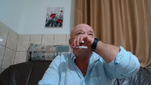 fullballs6 online show from December 13, 2:10 am