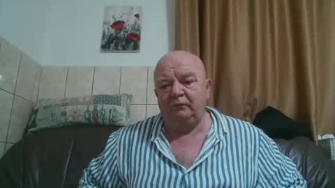 fullballs6 online show from December 30, 2:09 am