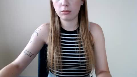 Emma online show from August 2, 9:22 am