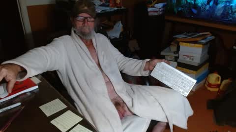 mike online show from December 8, 10:52 am