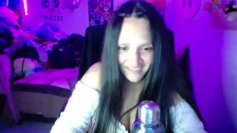 Linda Cataleya-  mackenzie girls online show from September 21, 2:37 am