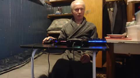 Snapshot of furosz chatting on February 1, 6:08 pm furosz online show from February 1, 6:08 pm