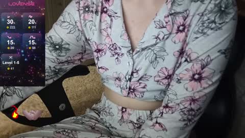 fuxkme_jen online show from January 4, 9:31 pm