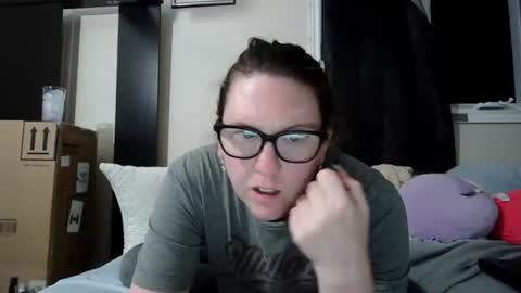 fuzzypeaches87 online show from July 13, 1:53 am