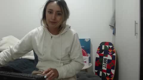 Gabriela online show from February 9, 12:03 am