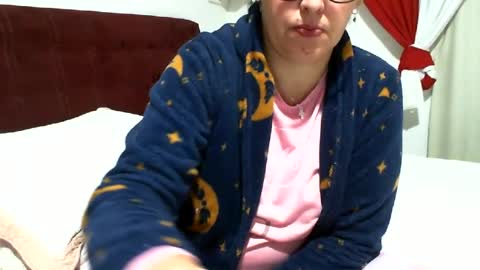gaby  layla online show from July 8, 10:46 pm