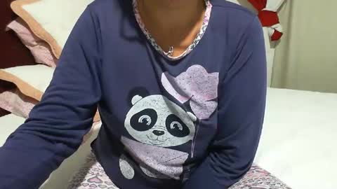gaby  layla online show from May 8, 6:13 pm