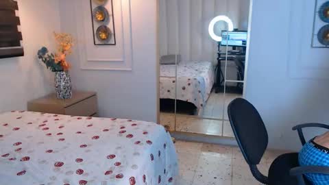 gabitox and jesus online show from December 22, 8:04 pm