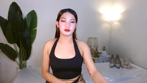 gabriela_deluxe online show from October 24, 8:37 am