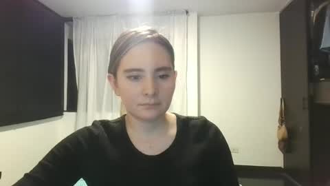 Gabriela Miller online show from June 16, 1:09 am