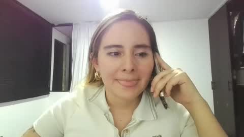 Gabriela Miller online show from July 7, 1:29 am
