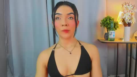 Gabriela Evans MS online show from July 18, 6:59 am