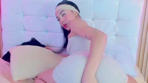 Gabriela Evans MS online show from February 26, 3:03 am