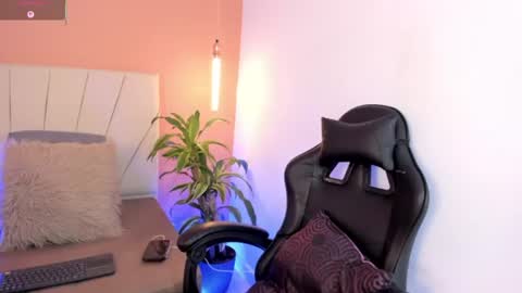 gaby online show from July 6, 7:49 pm