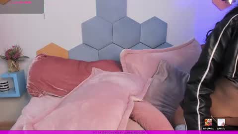Gaby online show from July 28, 4:39 pm