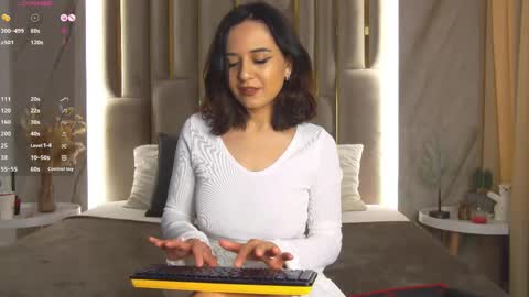 Gabriella online show from May 2, 7:03 am