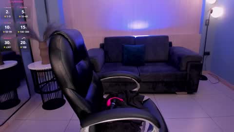 Gabriella Lee online show from February 28, 3:37 am